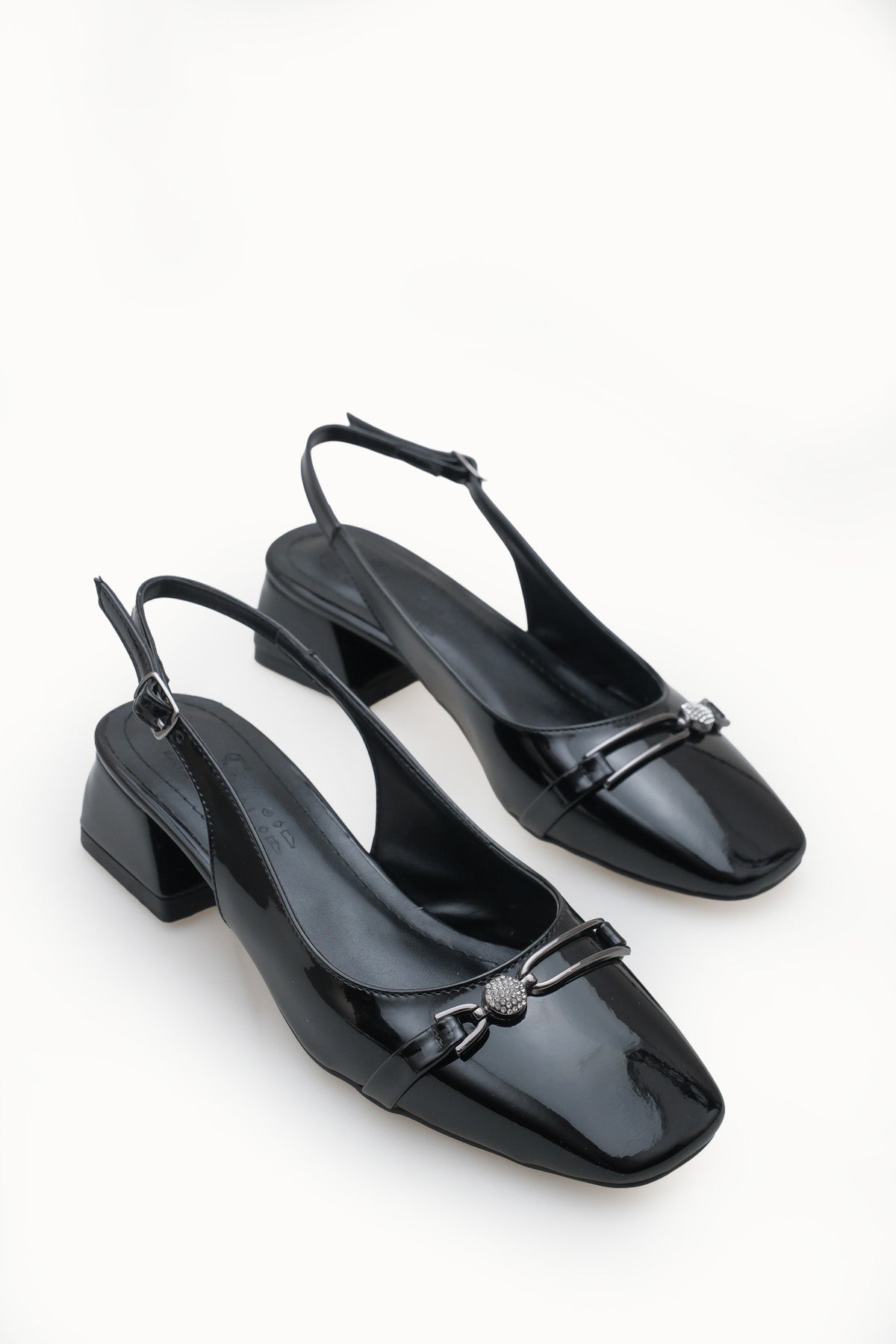 Riccon Kadın Arkası Açık Topuklu Ayakkabı 00121002 Siyah Rugan