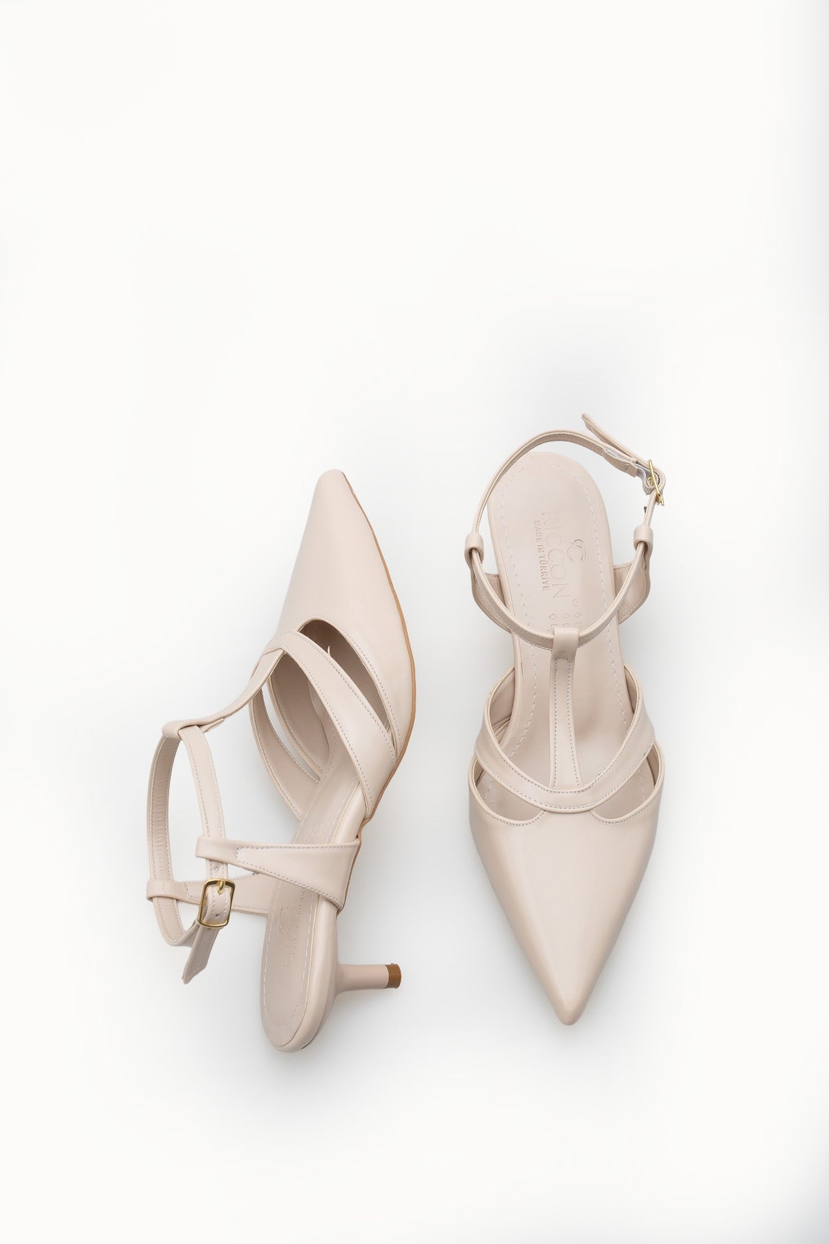 Riccon Kadın Sivri Burunlu Arkası Açık İnce Topuklu Ayakkabı 0012210 Ten Rugan