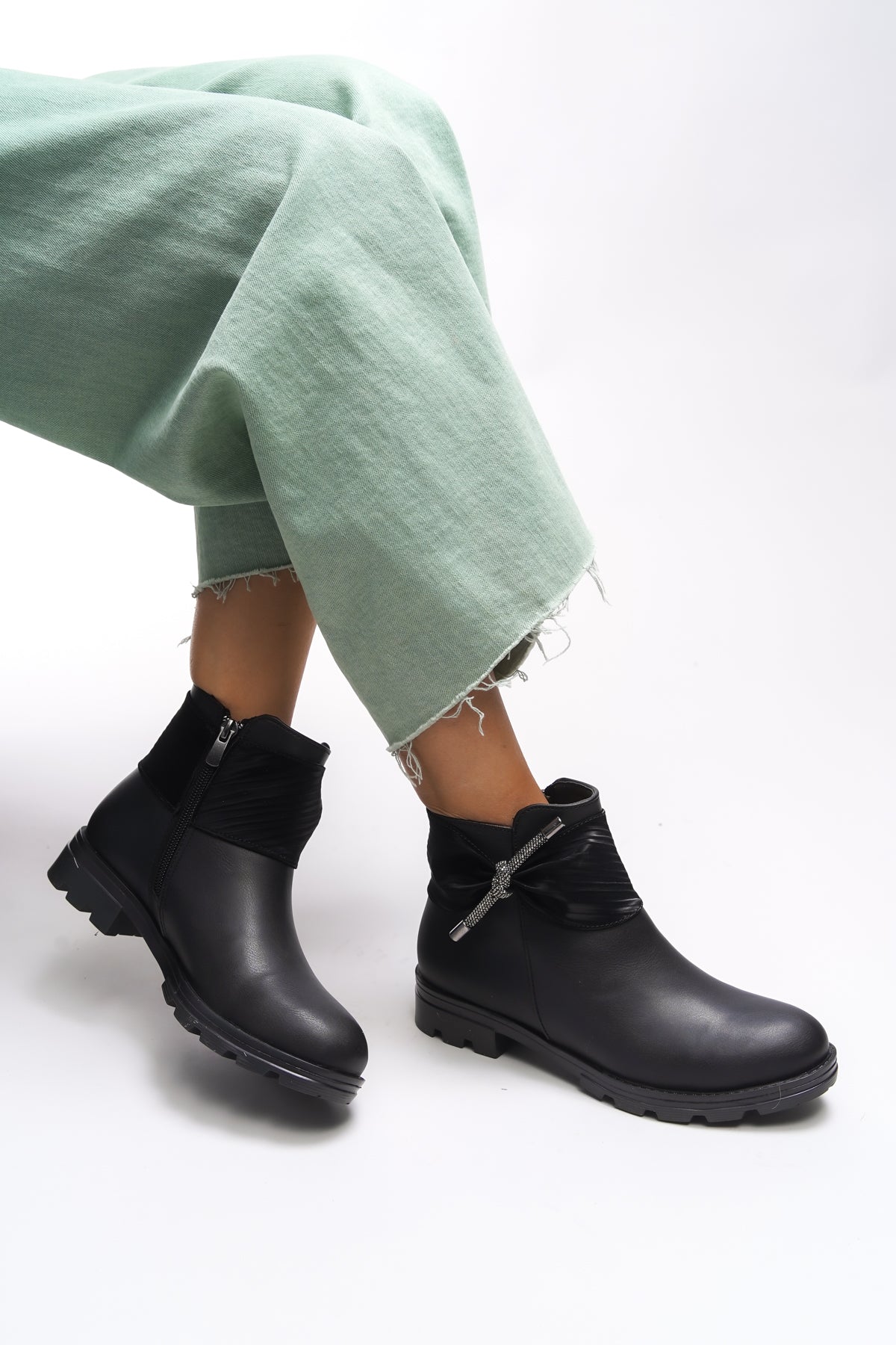 Riccon Gaenledha Kadın Kurdele ve Taş Detaylı Bot