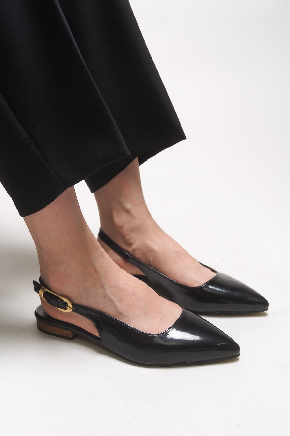 Riccon Issagalyn Kadın Sivri Burunlu Topuklu Ayakkabı 0012111