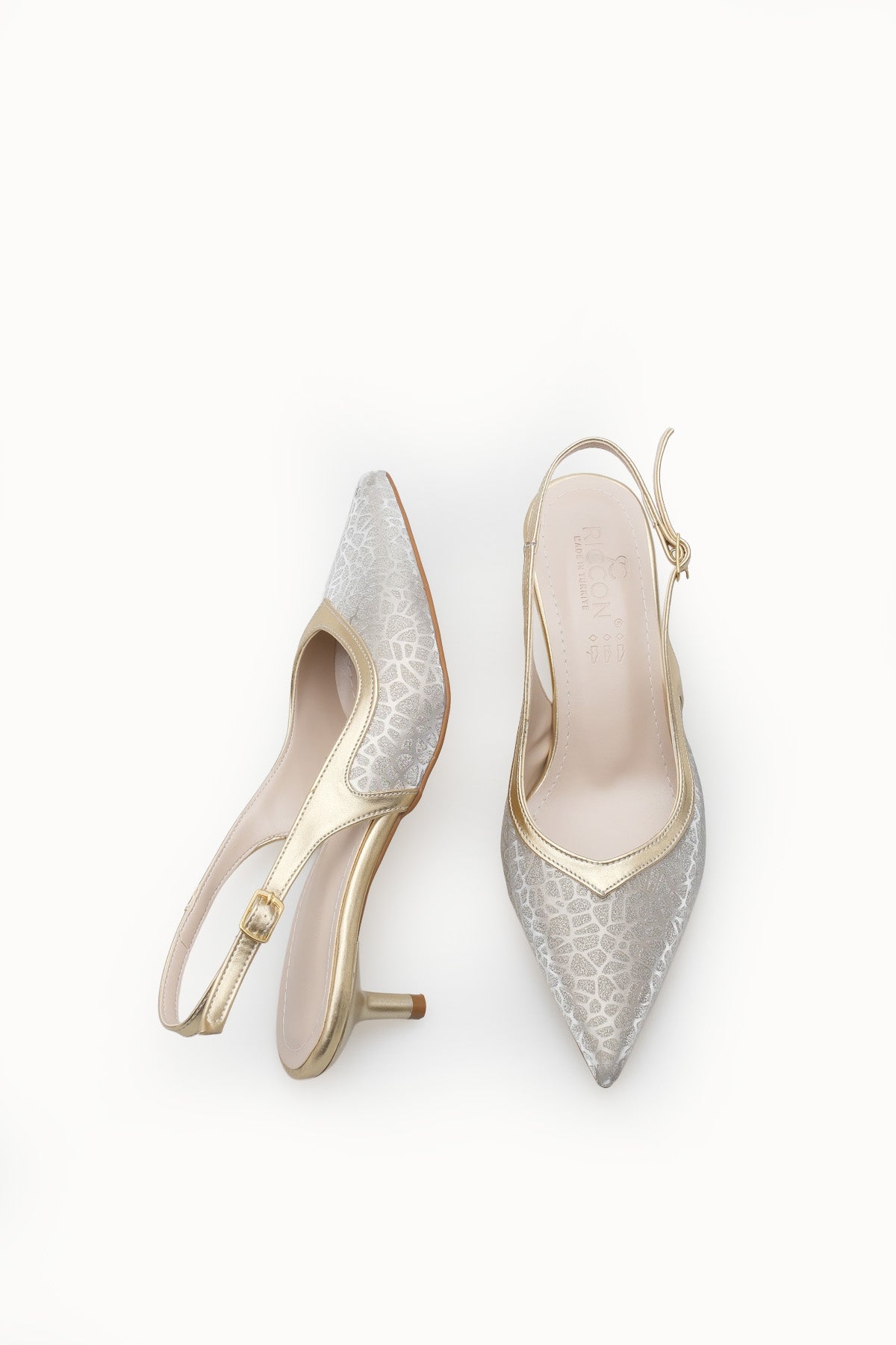 Riccon Kadın Sivri Burunlu Arkası Açık İnce Topuklu Ayakkabı 0012207 Altın Dokulu