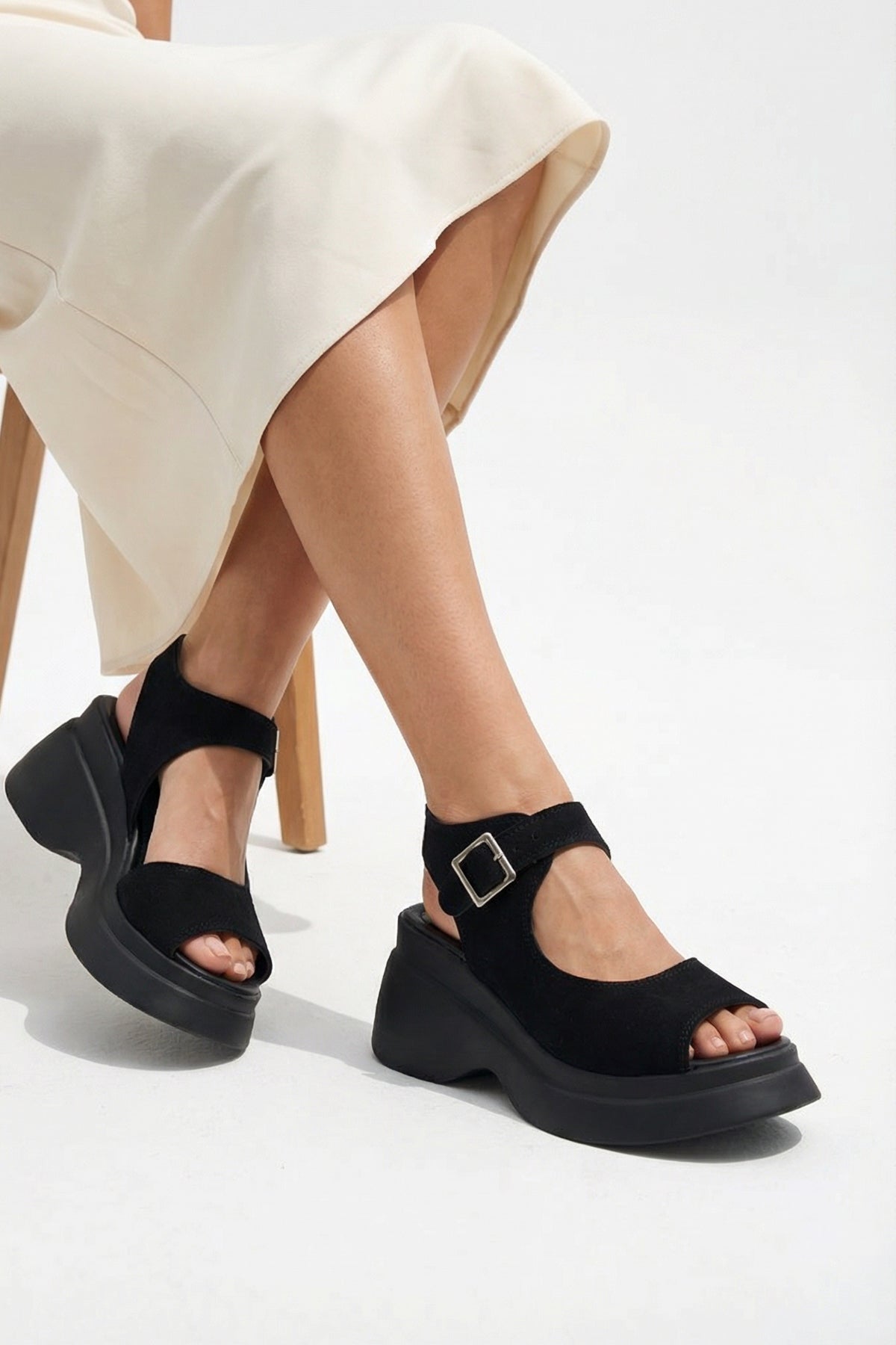 Riccon Quelaela Kadın Sandalet 0012906 Siyah Deri Dokulu