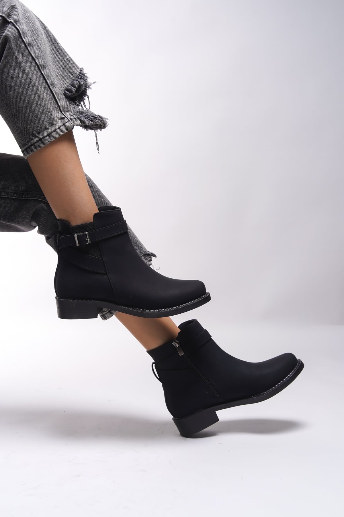 Riccon Elyedelia Kadın Toka Detaylı Lastikli Bot 0012452