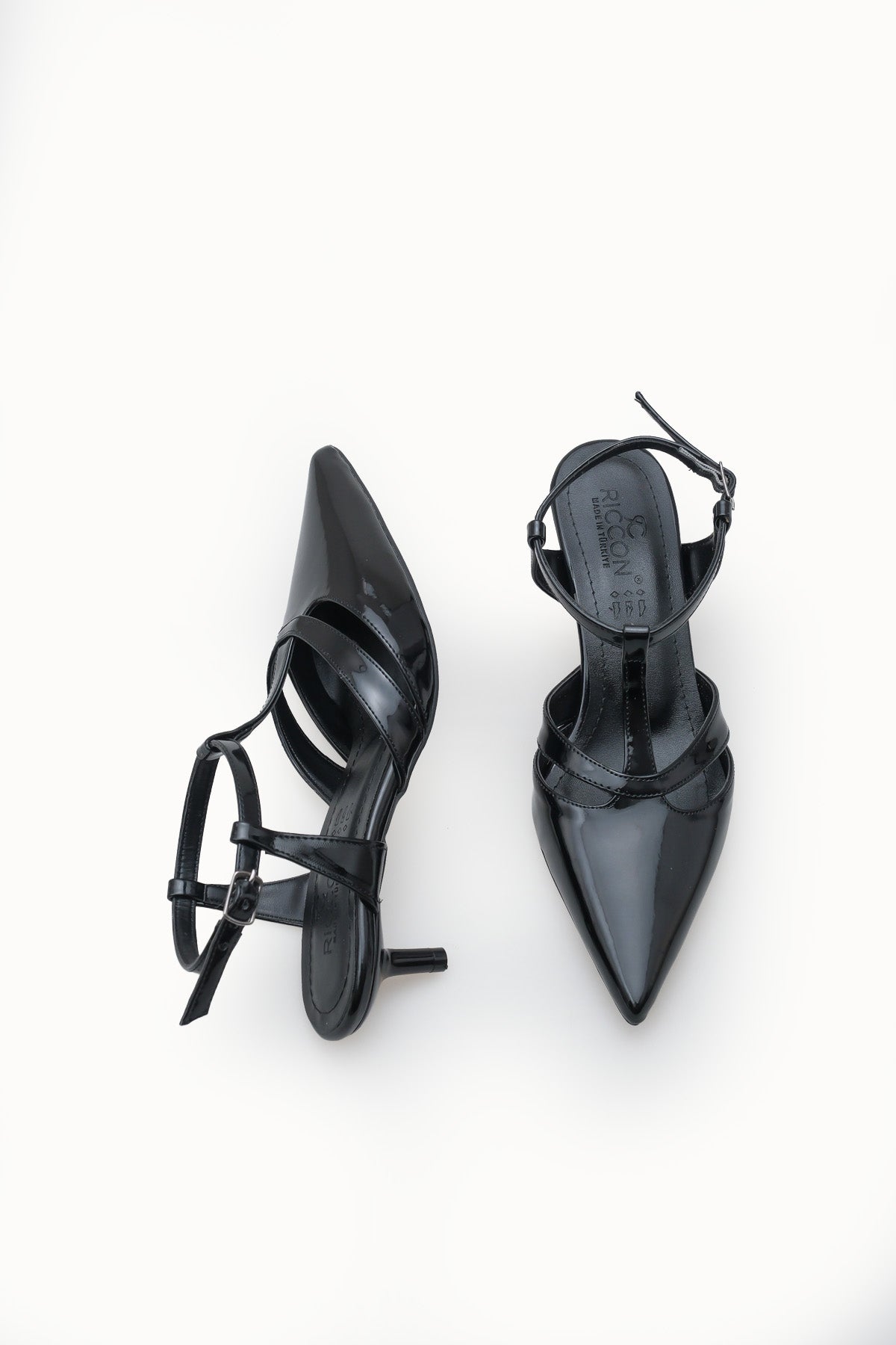 Riccon Kadın Sivri Burunlu Arkası Açık İnce Topuklu Ayakkabı 0012210 Siyah Rugan