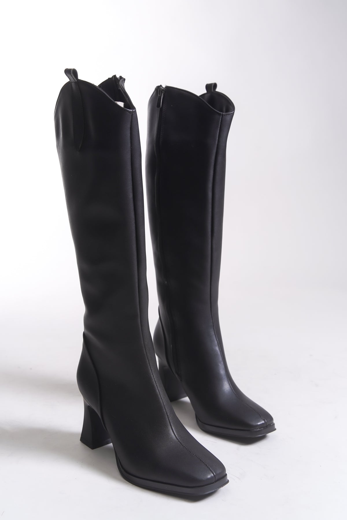 Riccon Phelilre Kadın Sivri Burunlu Yüksek Topuklu Çizme 0012809