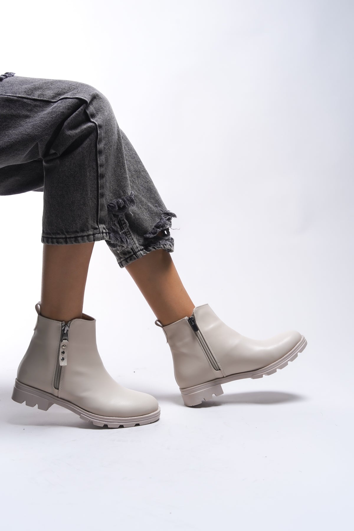 Riccon Elislaena Kadın Fermuarlı Bot 0012101