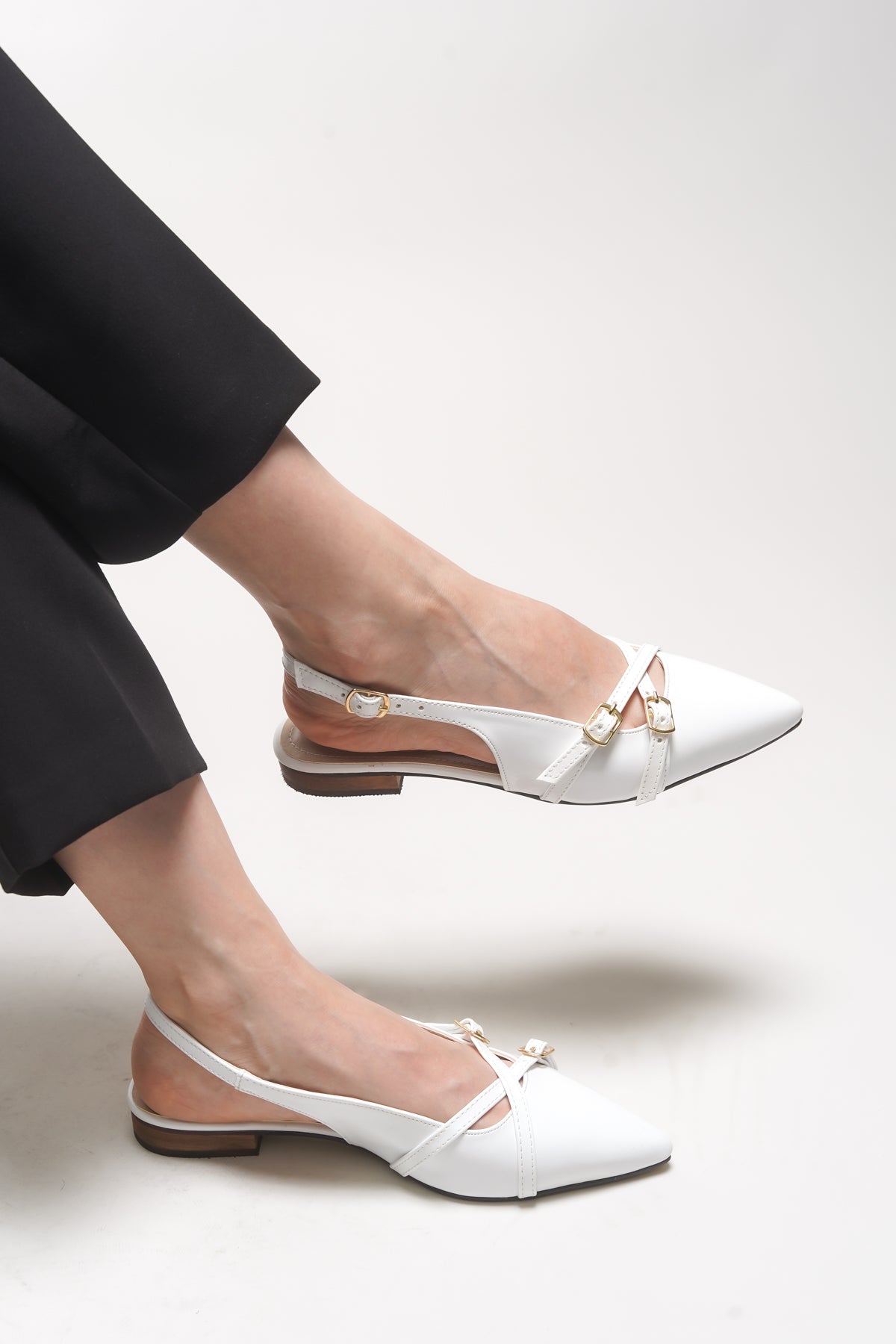 Riccon Elyenlana Kadın Sivri Burunlu Topuklu Ayakkabı 0012110