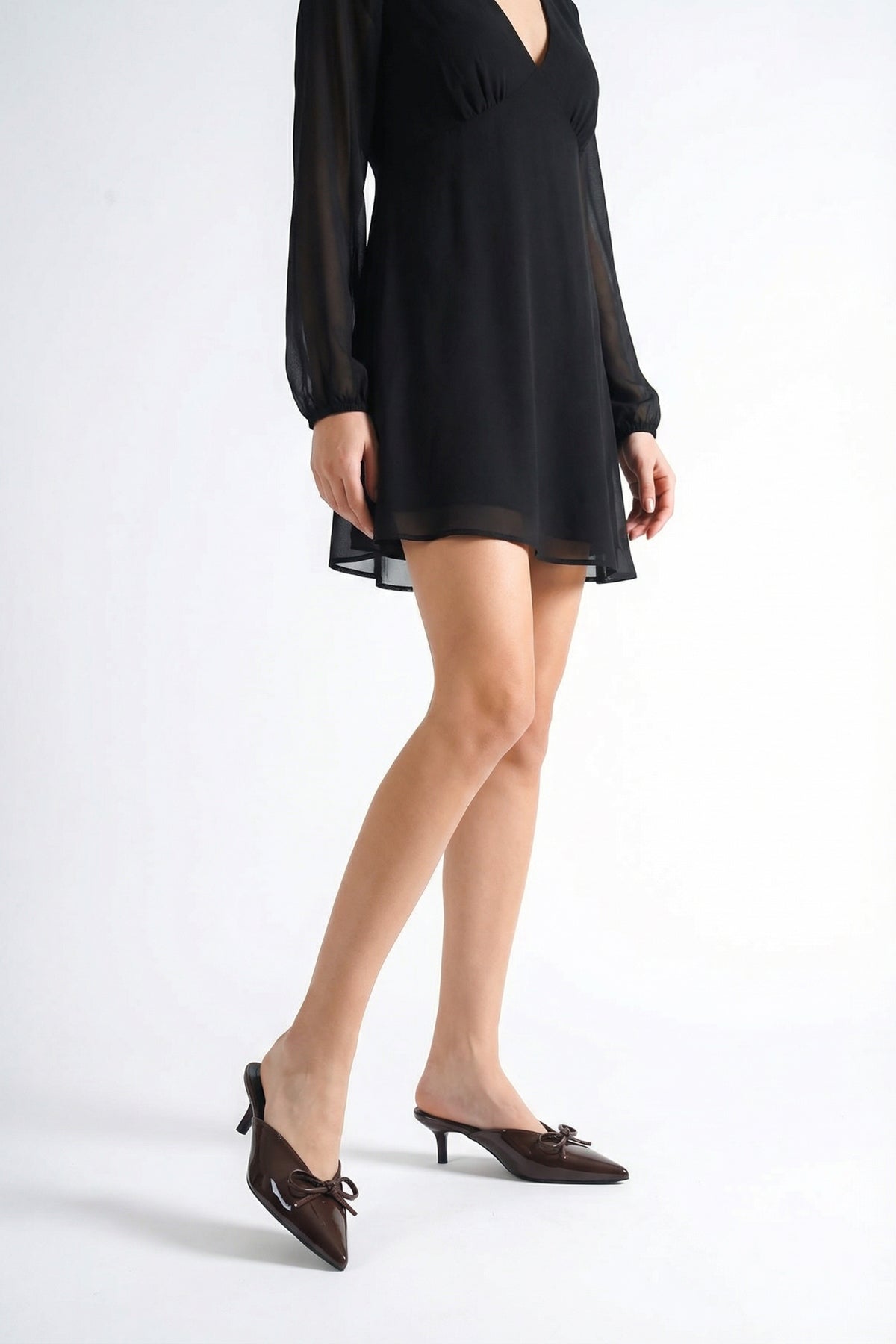 Riccon Kadın Sivri Burunlu İnce Topuklu Terlik 0012211 Kahverengi Rugan