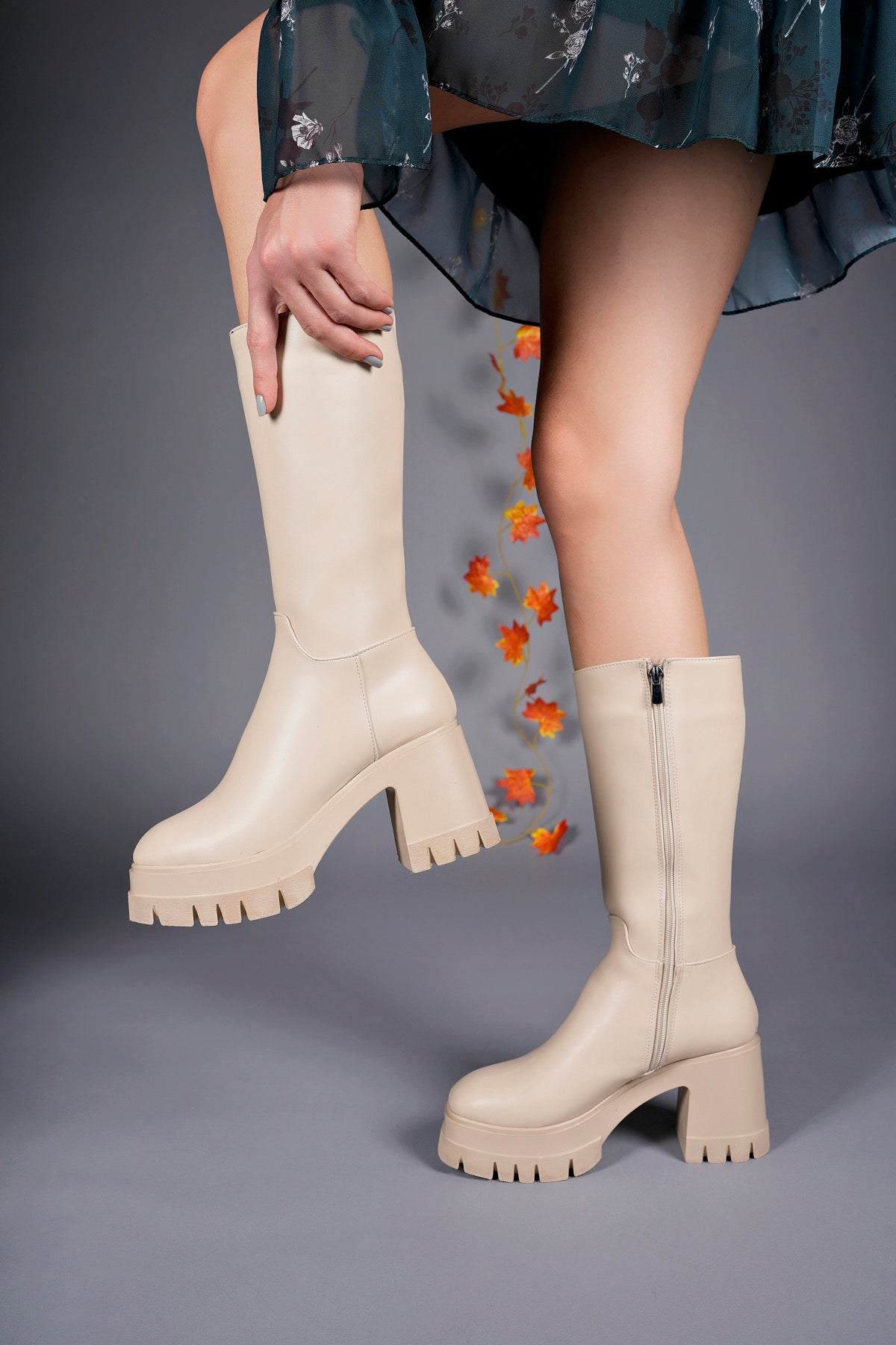 Riccon Lvamel Kadın Diz Altı Topuklu Çizme 0012501