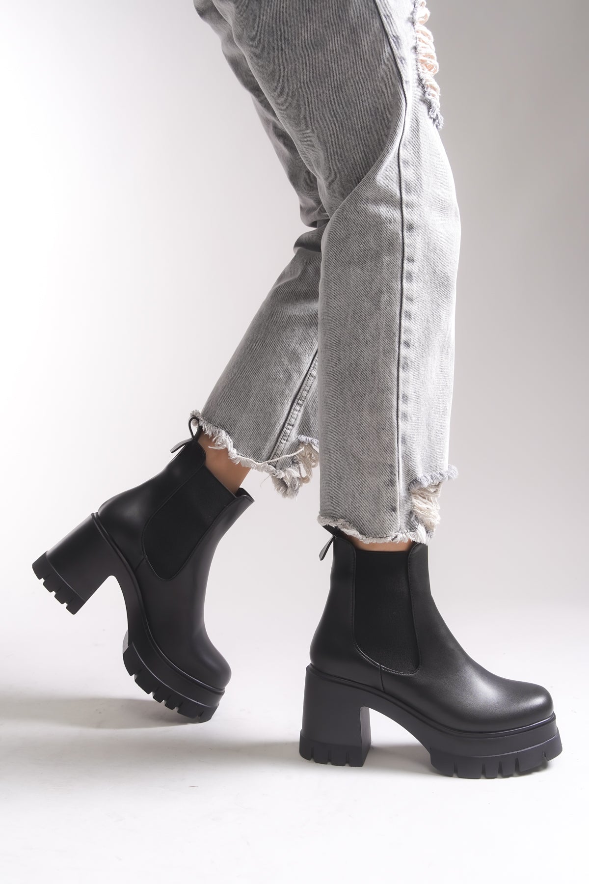 Riccon Nyendorei Kadın Topuklu Bot 0012502