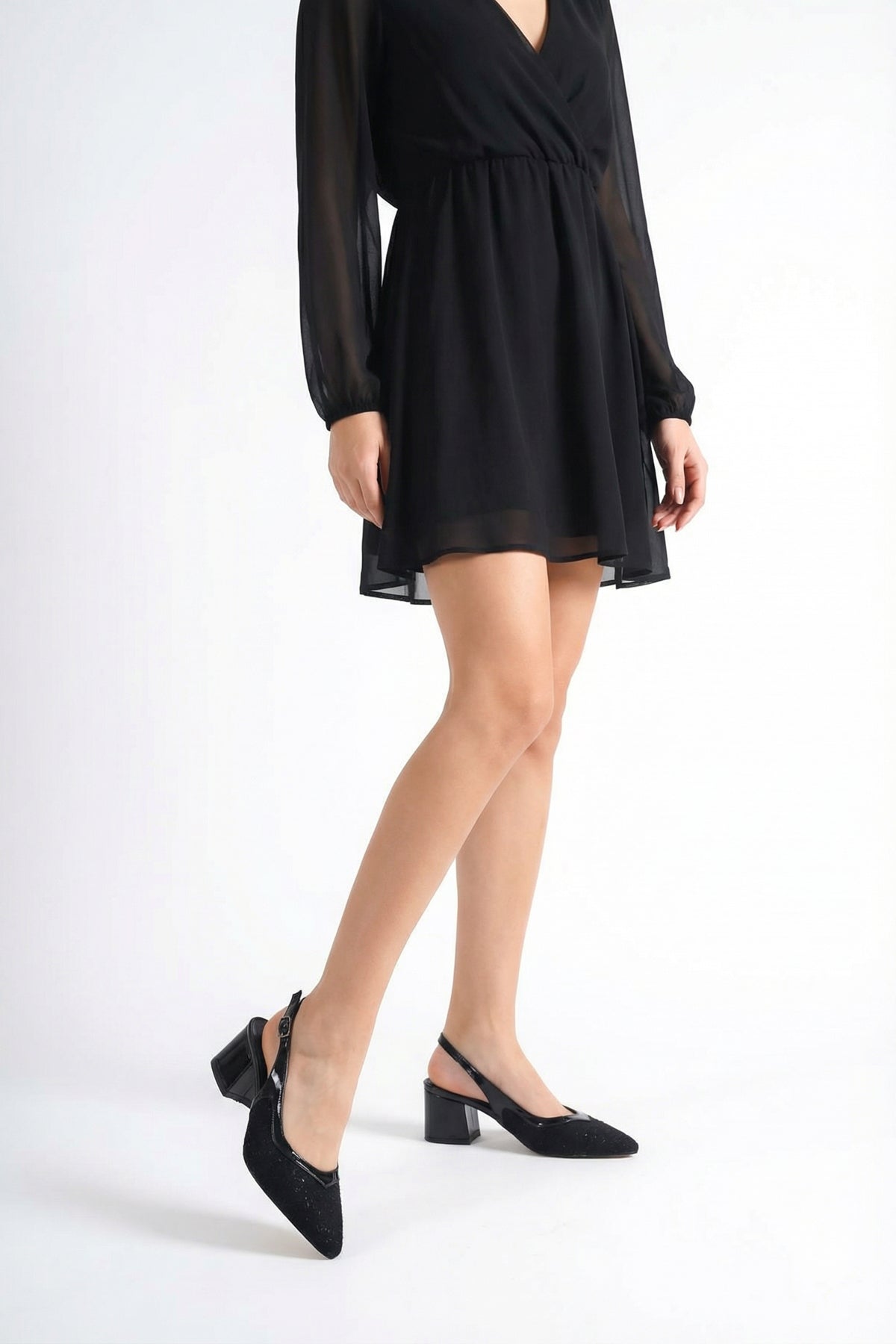 Riccon Kadın Sivri Burunlu Arkası Açık Topuklu Ayakkabı 0012453 Siyah