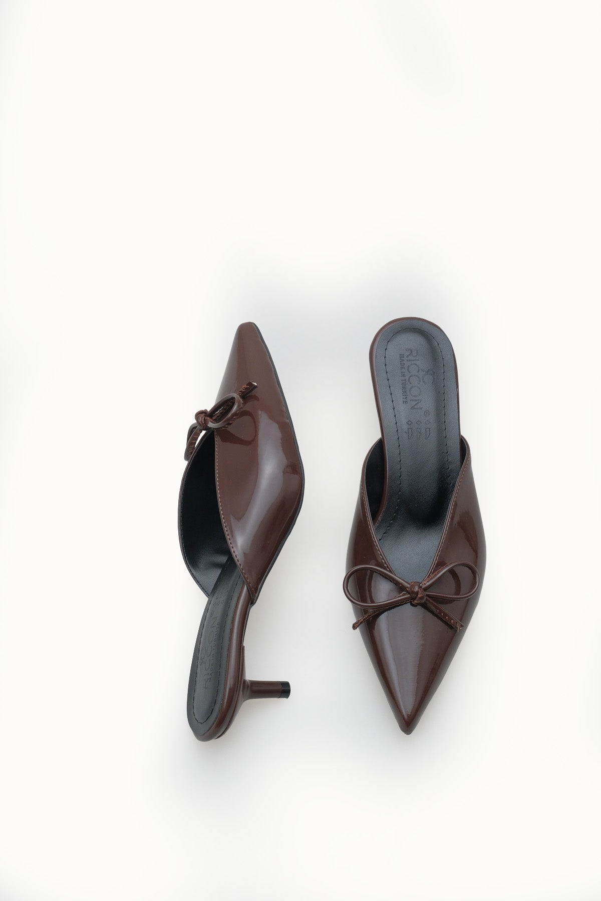 Riccon Kadın Sivri Burunlu İnce Topuklu Terlik 0012211 Kahverengi Rugan