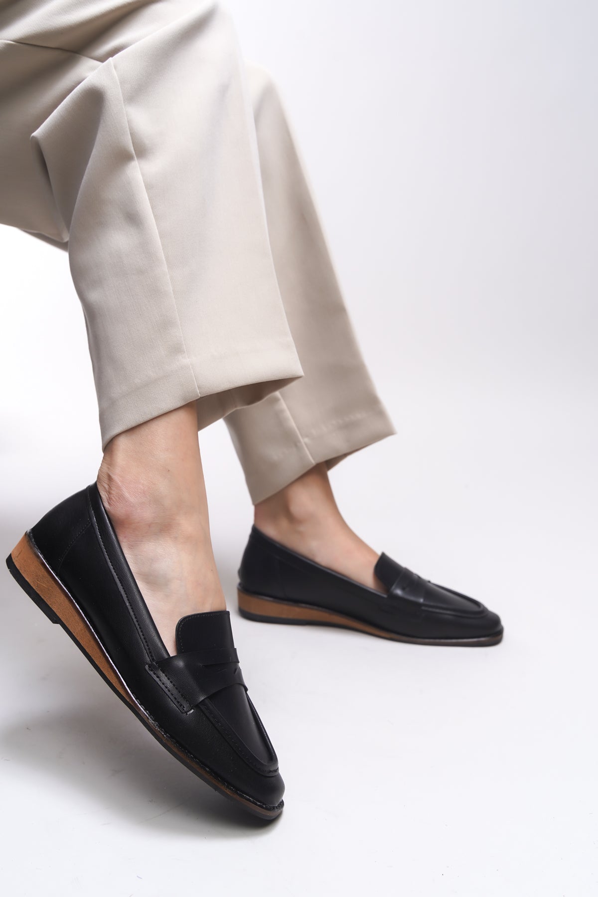 Riccon Aviraele Kadın Loafer 0012200 Siyah Cilt