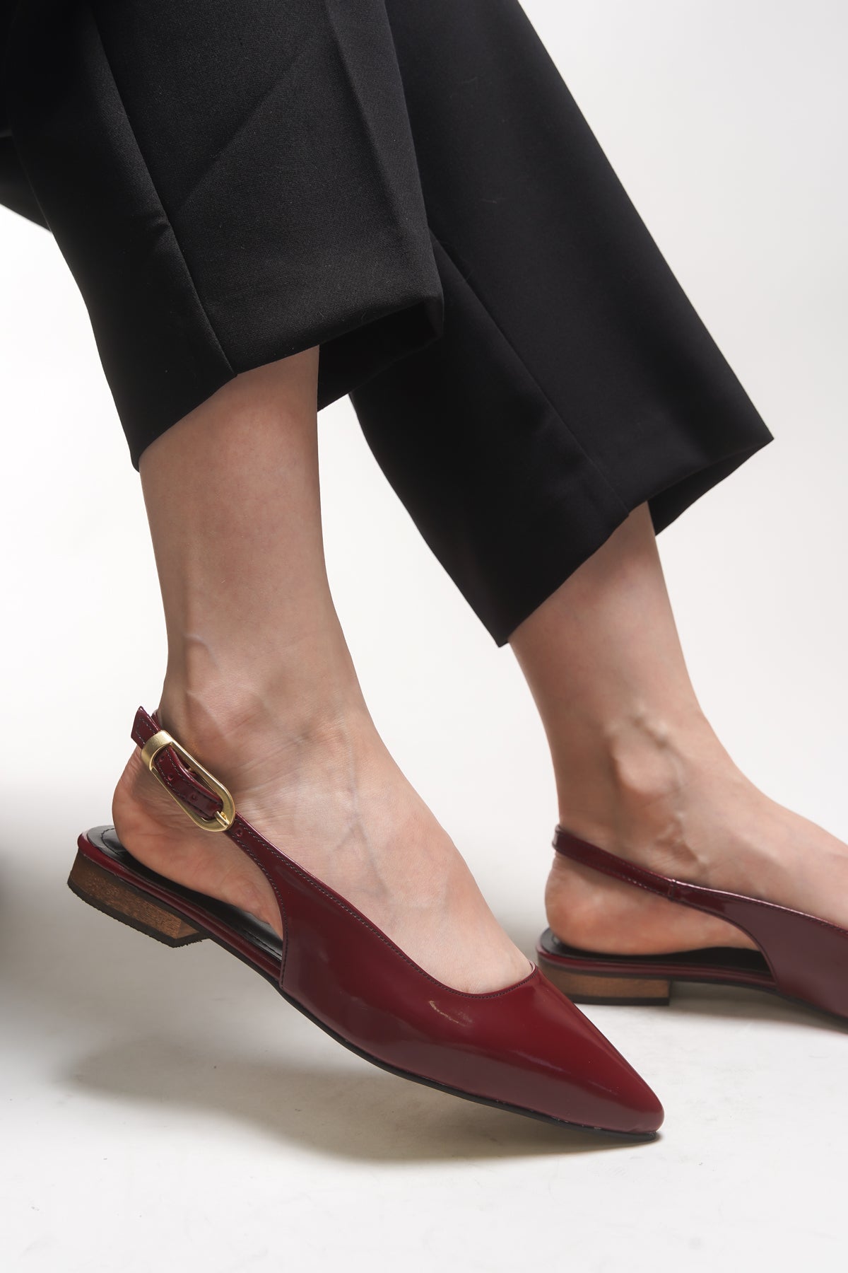 Riccon Issagalyn Kadın Sivri Burunlu Topuklu Ayakkabı 0012111