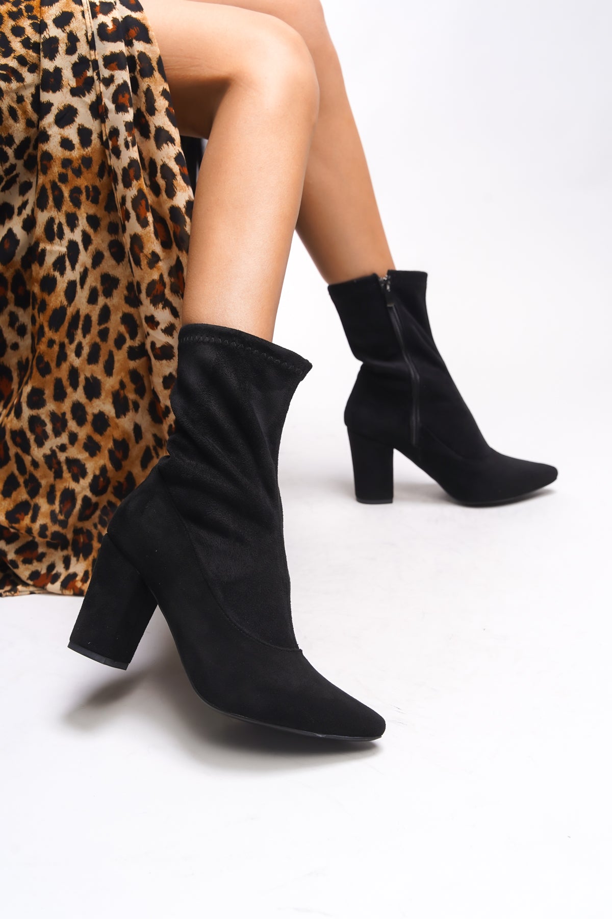 Riccon Bhornyh Kadın Sivri Burunlu İnce ve Yüksek Topuklu Bot 00125020