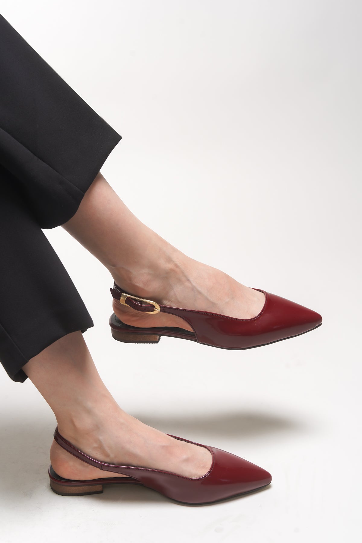 Riccon Issagalyn Kadın Sivri Burunlu Topuklu Ayakkabı 0012111