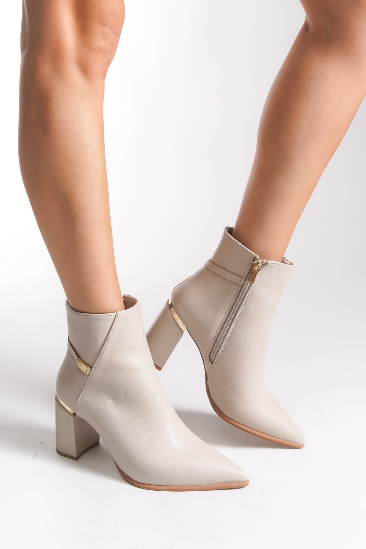 Riccon Kadın Sivri Burun Bot 0012060