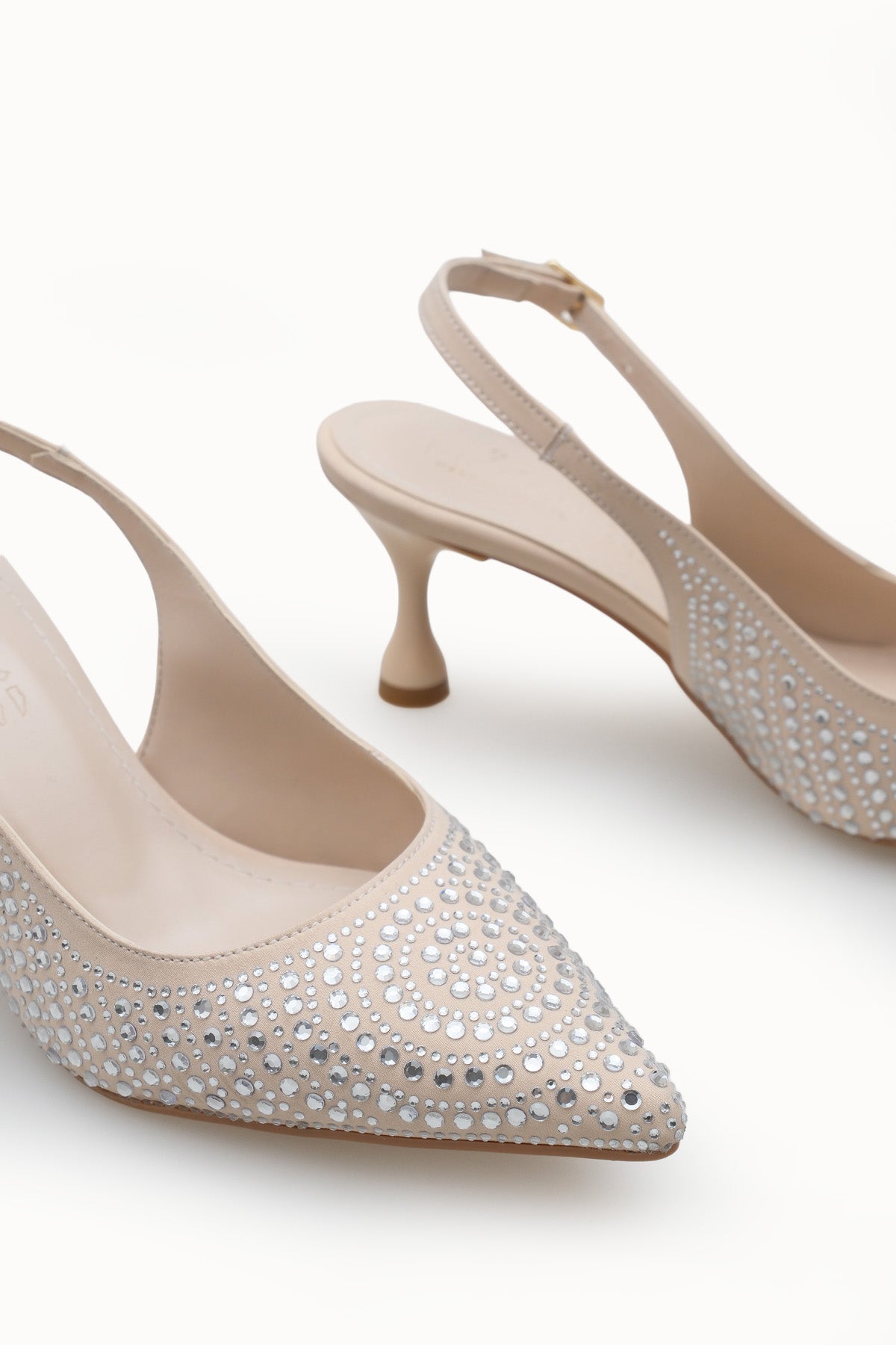 Riccon Kadın Sivri Burunlu Arkası Açık İnce Topuklu Ayakkabı 0012550 Ten