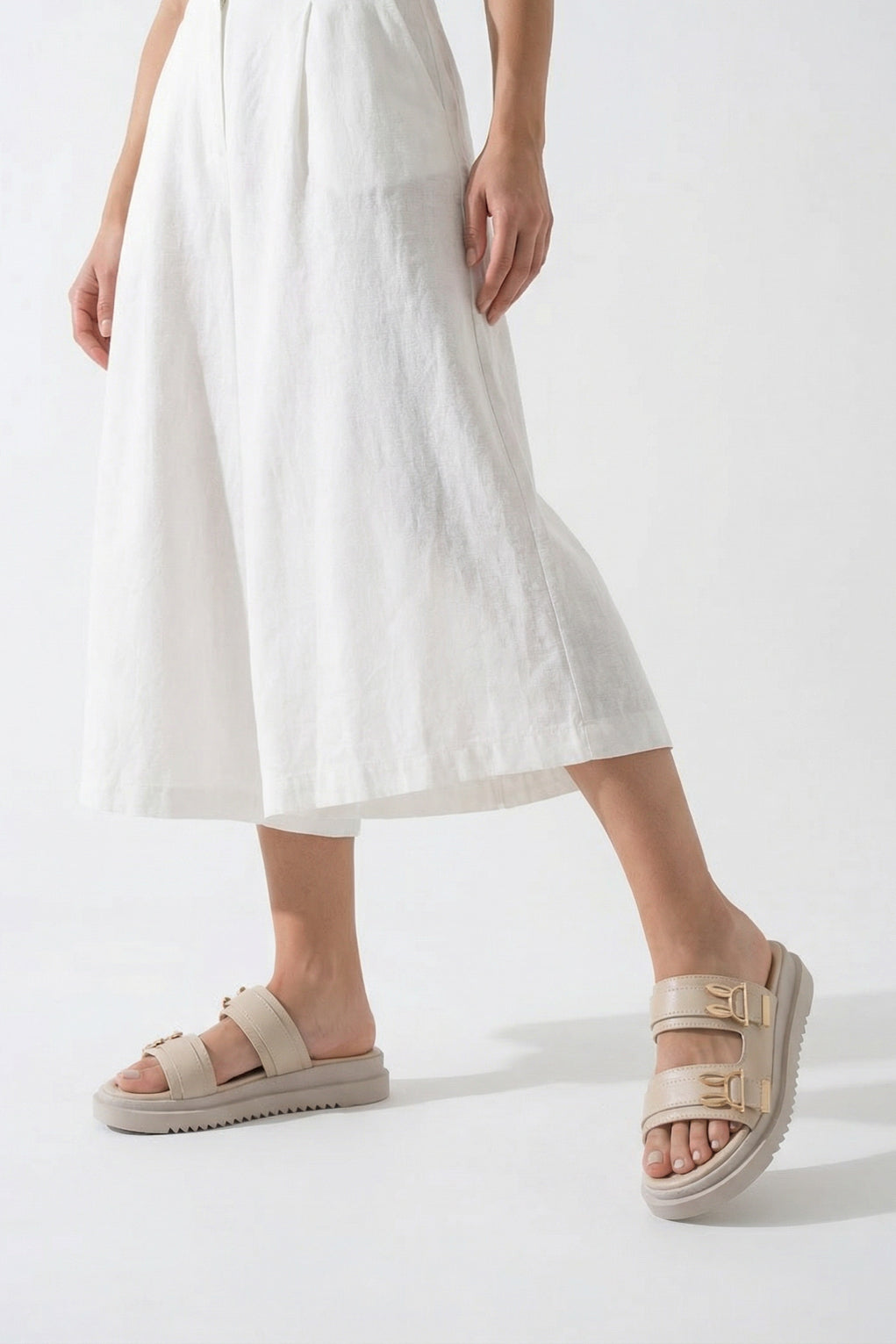 Riccon Kadın Çift Tokalı Terlik 00120415 Bej