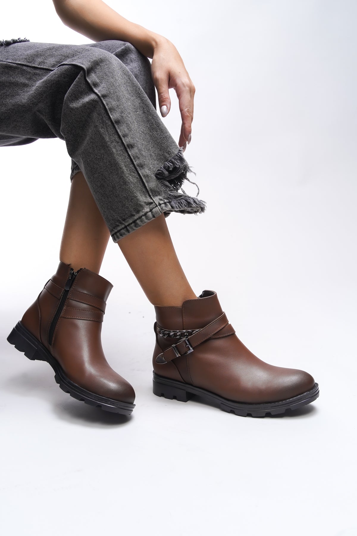 Riccon Relrunia Kadın Zincir ve Toka Detaylı Bot