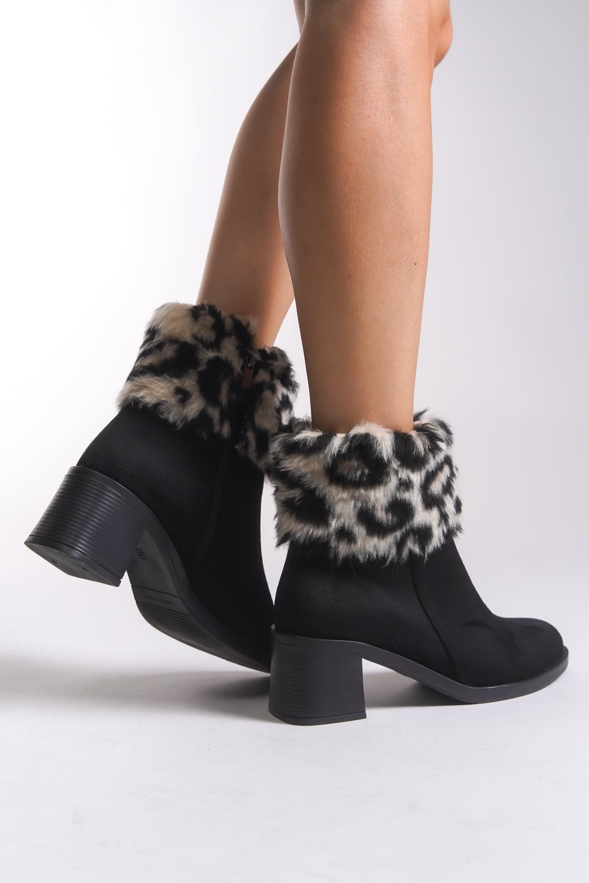 Riccon Rielradh Kadın Kürk Detaylı Topuklu Bot 0012501