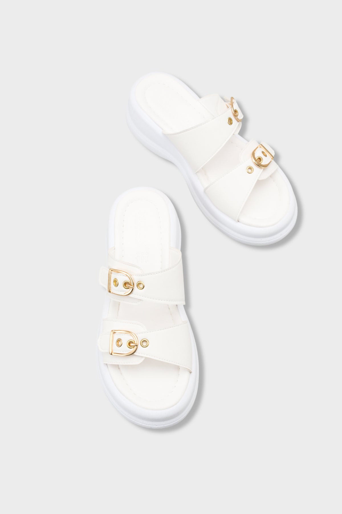 Riccon Kadın Çift Tokalı Terlik 00121027 Beyaz