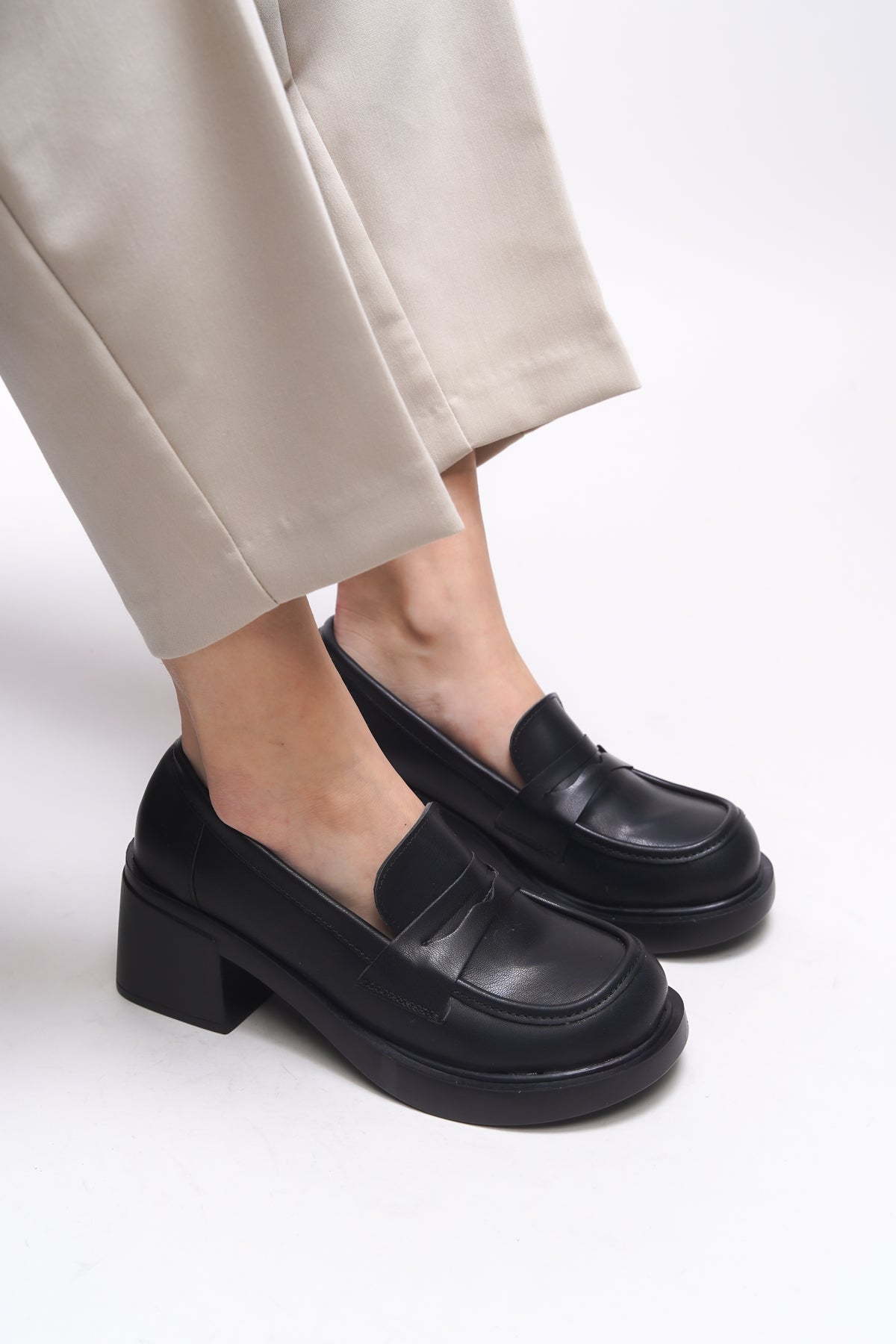 Riccon Yllthyl Kadın Loafer 0012500 Siyah Cilt
