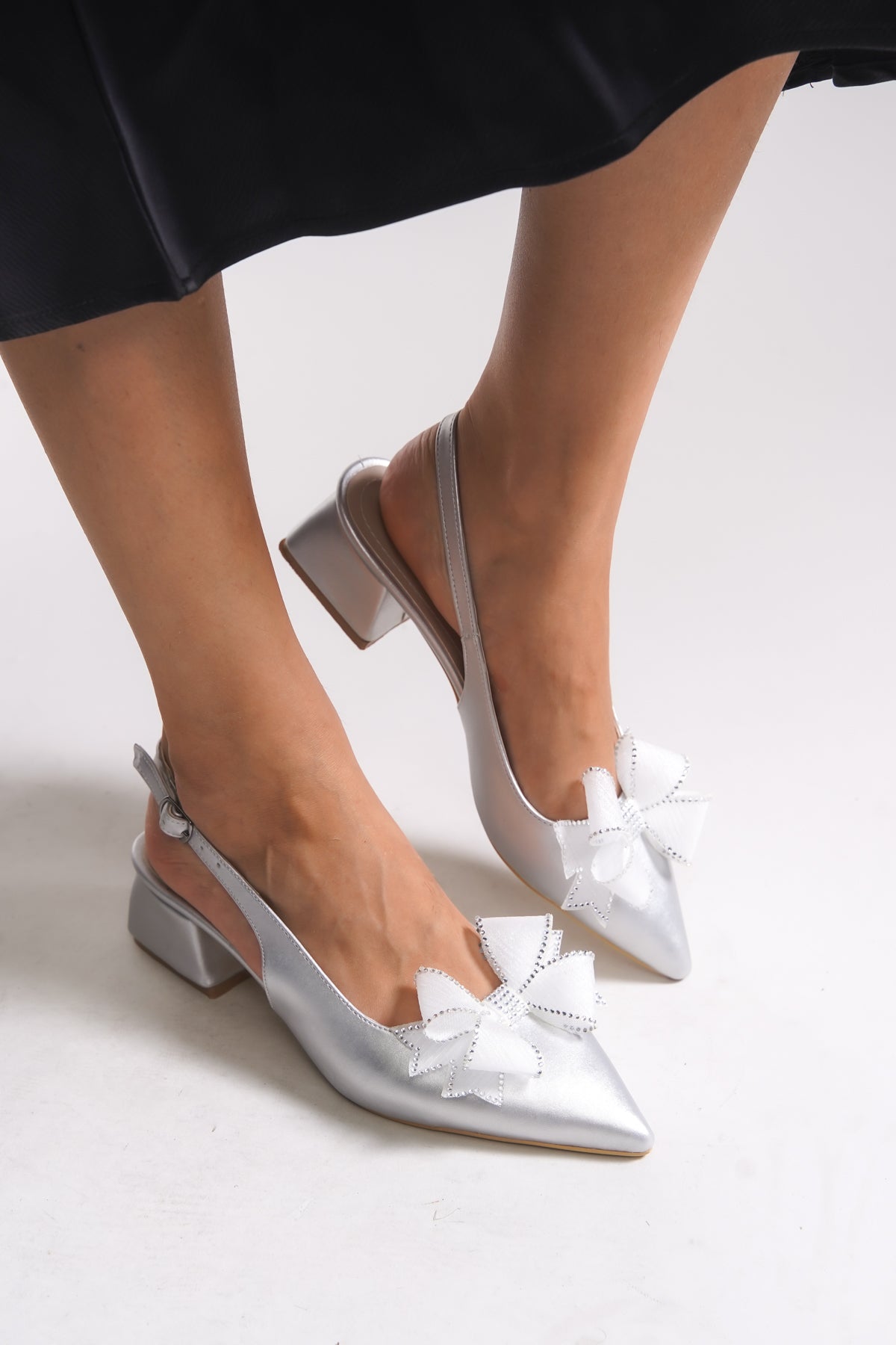 Riccon Elyenria Arkası Açık Sivri Burunlu Kadın Topuklu Ayakkabı 0012126