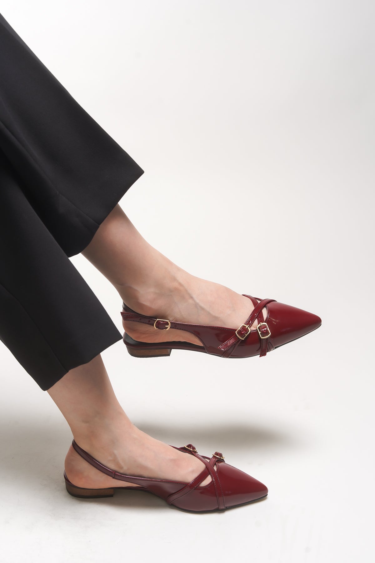 Riccon Elyenlana Kadın Sivri Burunlu Topuklu Ayakkabı 0012110