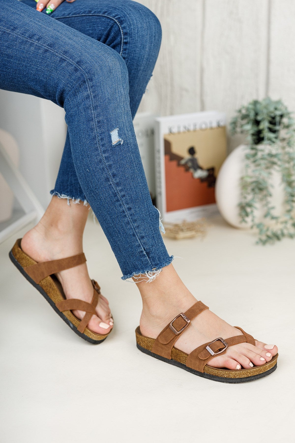 Riccon Jessinesra Kadın Parmak Arası Terlik 0012501 Taba Süet