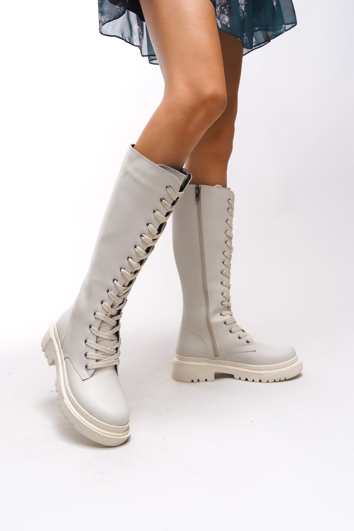 Riccon Qhinobi Kadın Diz Altı Bağcıklı Çizme 0012814