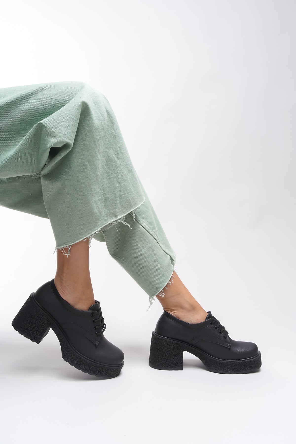 Riccon Thimdrarn Kadın Topuklu Bağcıklı Loafer 00121540