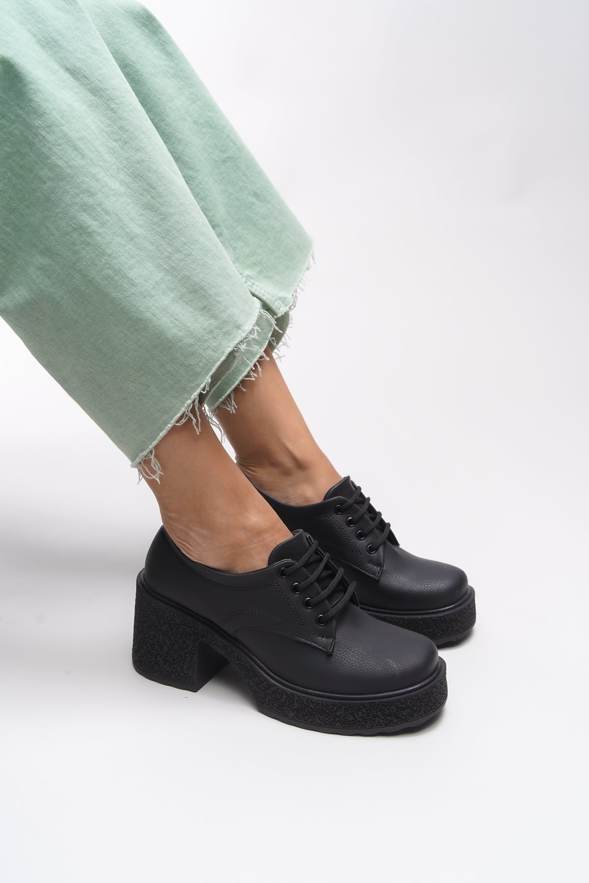 Riccon Thimdrarn Kadın Topuklu Bağcıklı Loafer 00121540