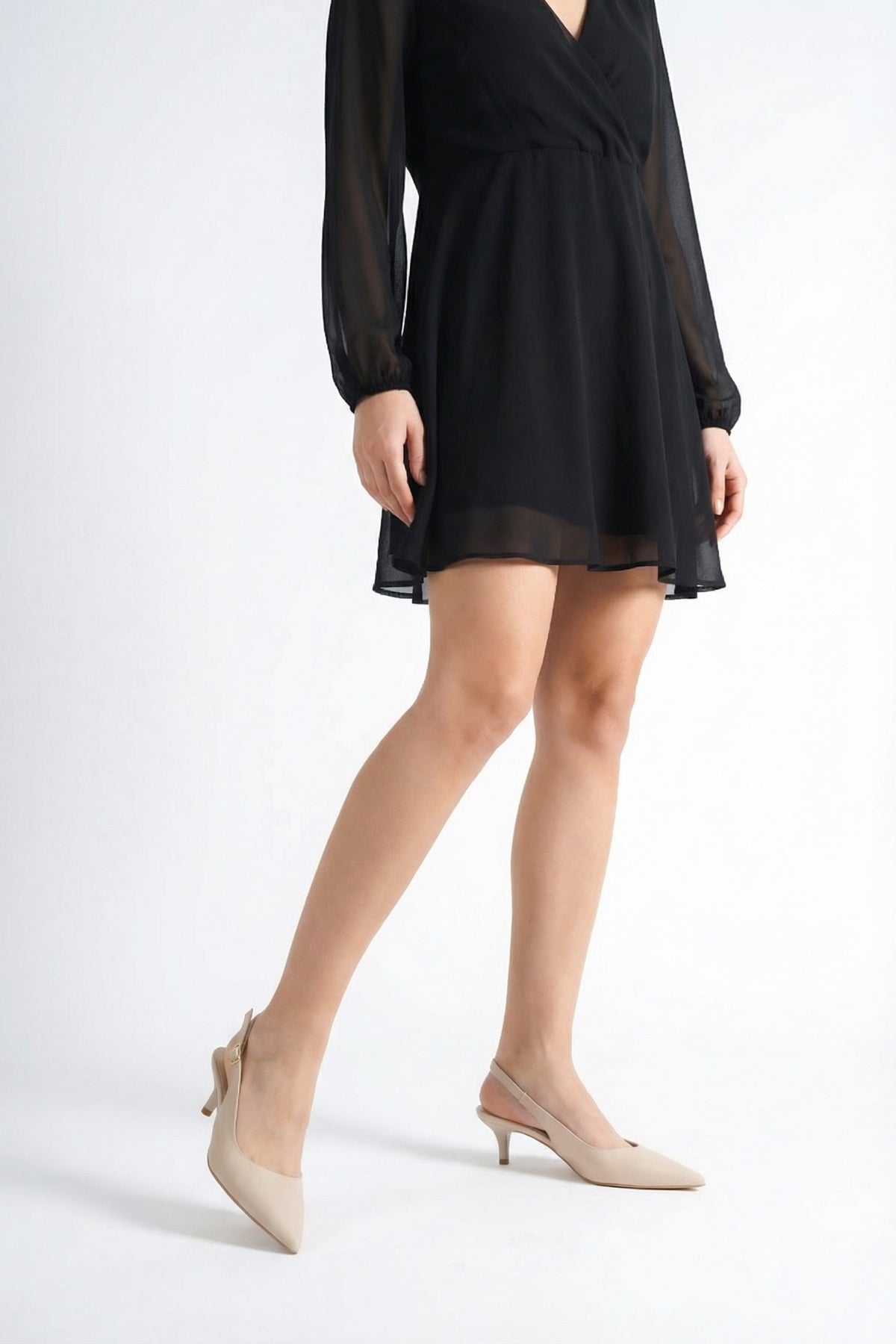 Riccon Kadın Sivri Burunlu Arkası Açık İnce Topuklu Ayakkabı 0012200 Mat Ten