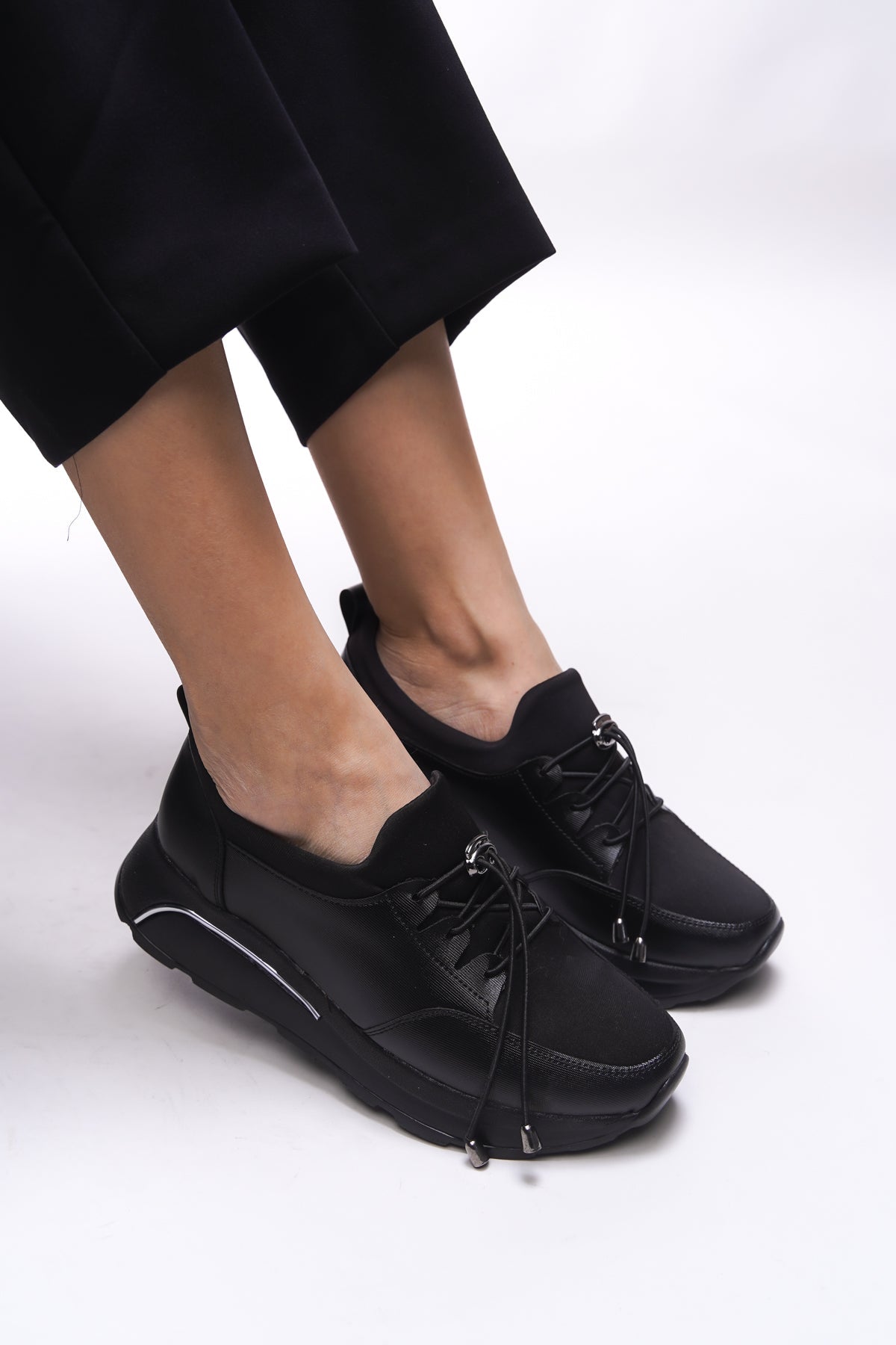 Riccon Isolendra Kadın Sneaker 00121706 Siyah Siyah - Riccon