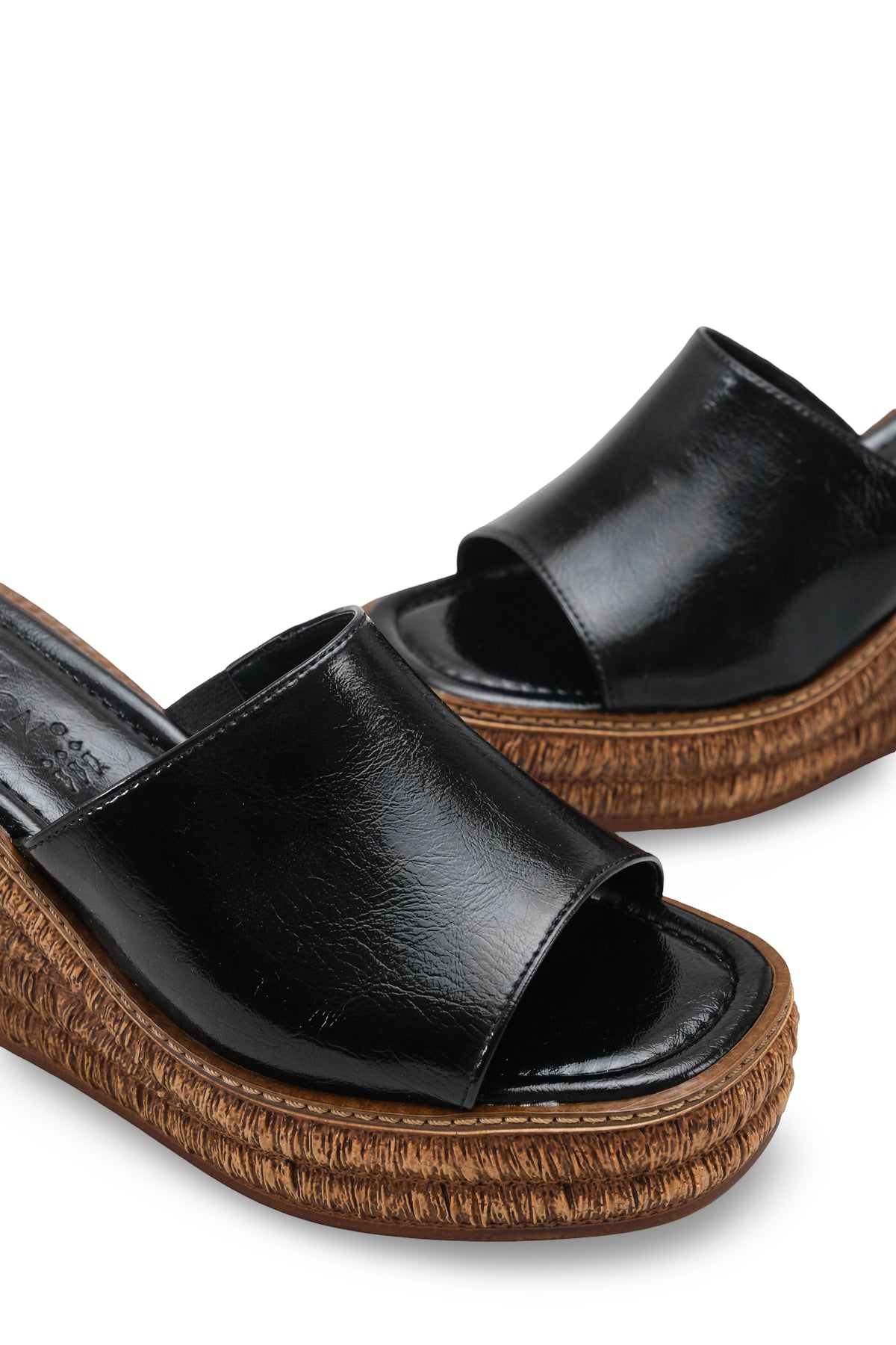 Riccon Kadın Terlik 00121916 Siyah Kırışık Rugan