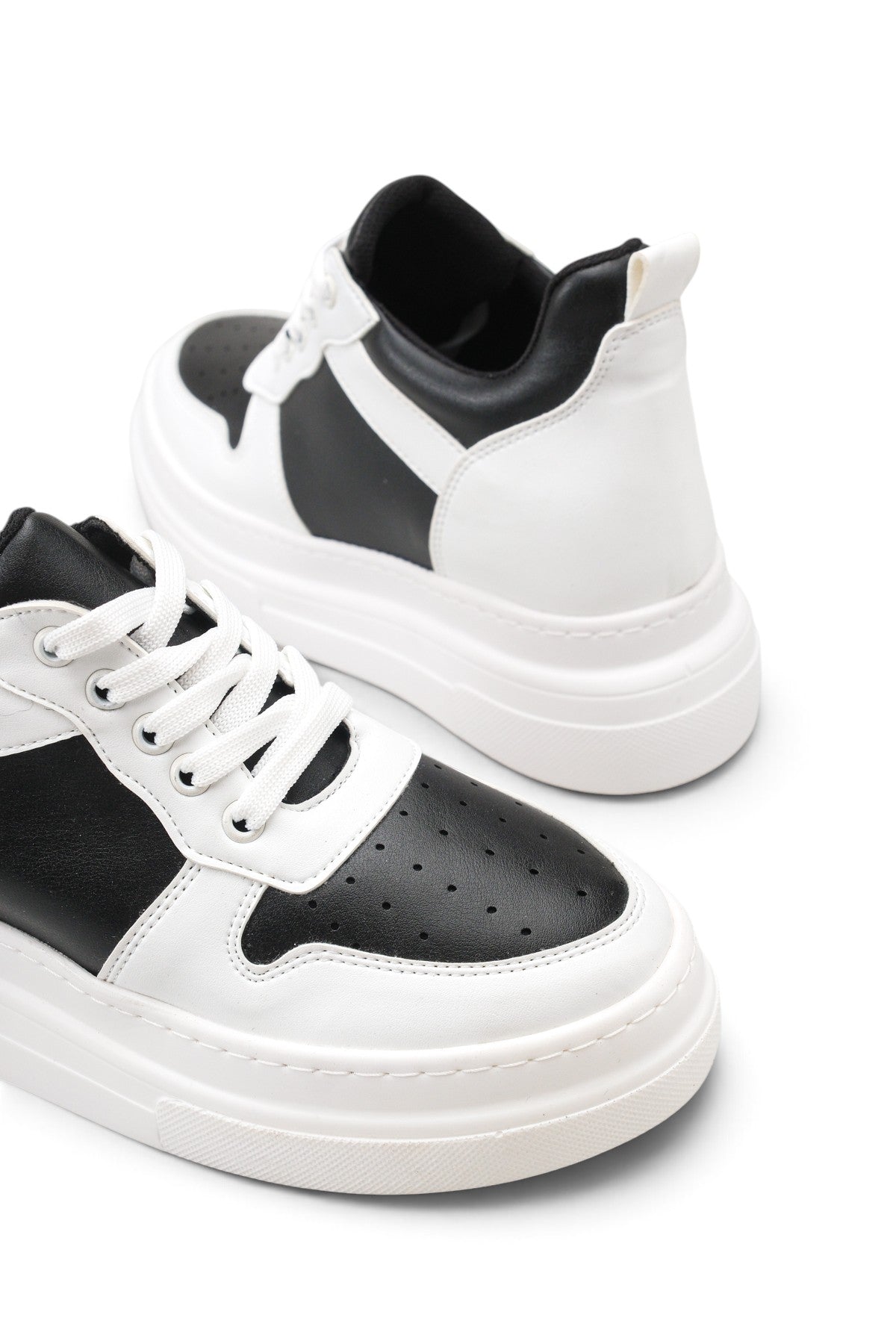Riccon Mira Alba Kadın Sneaker 0012502 Beyaz Siyah Cilt